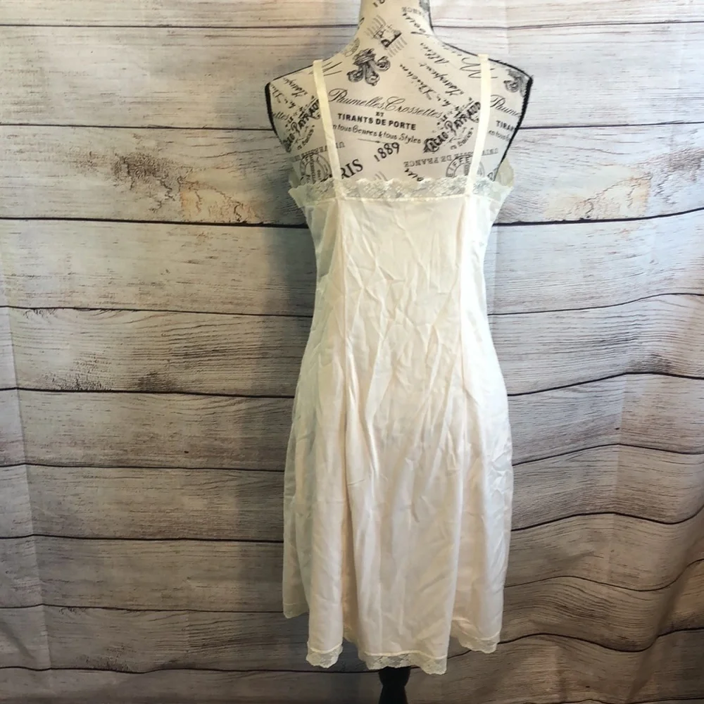Vintage Gilead Slip Nightgown Lace Trim Cream Size 36 Lingerie